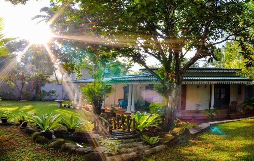 פנסיון Thambara Villa Unawatuna