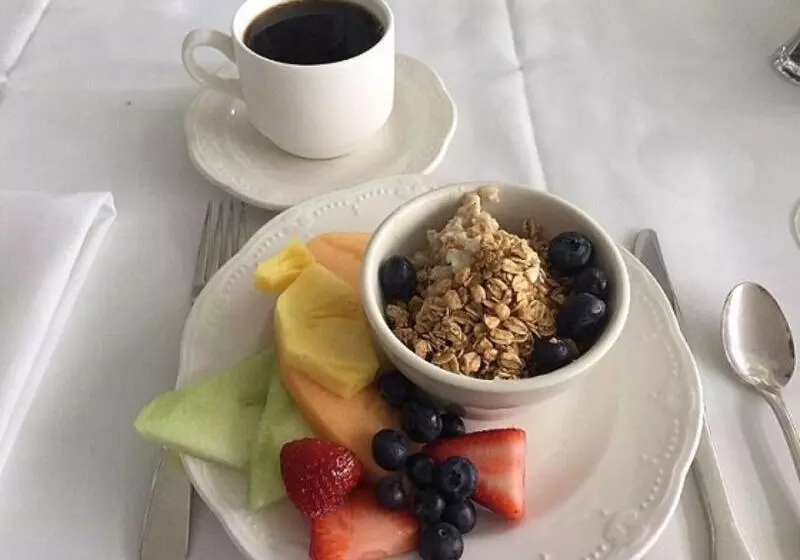 Retkeilymaja Inn At Taughannock Falls