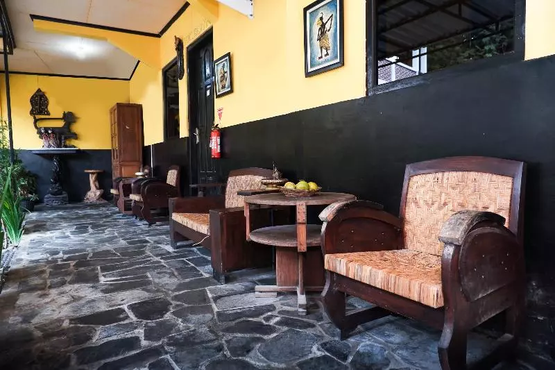 هتل Oyo 598 Udan Mas Guesthouse & Gallery