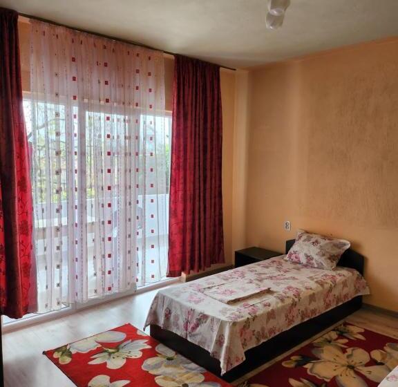 Pensione Apartment Lachevi