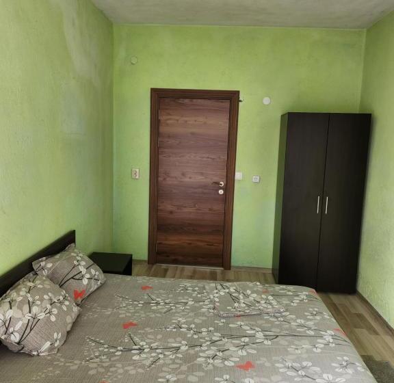 Pensione Apartment Lachevi