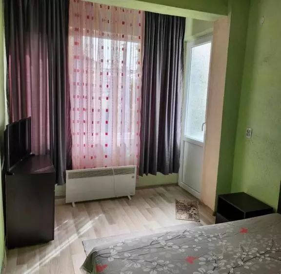 ペンション Apartment Lachevi