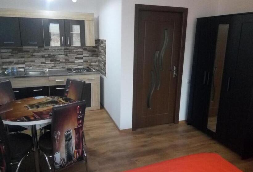 پانسیون Casa Aurora