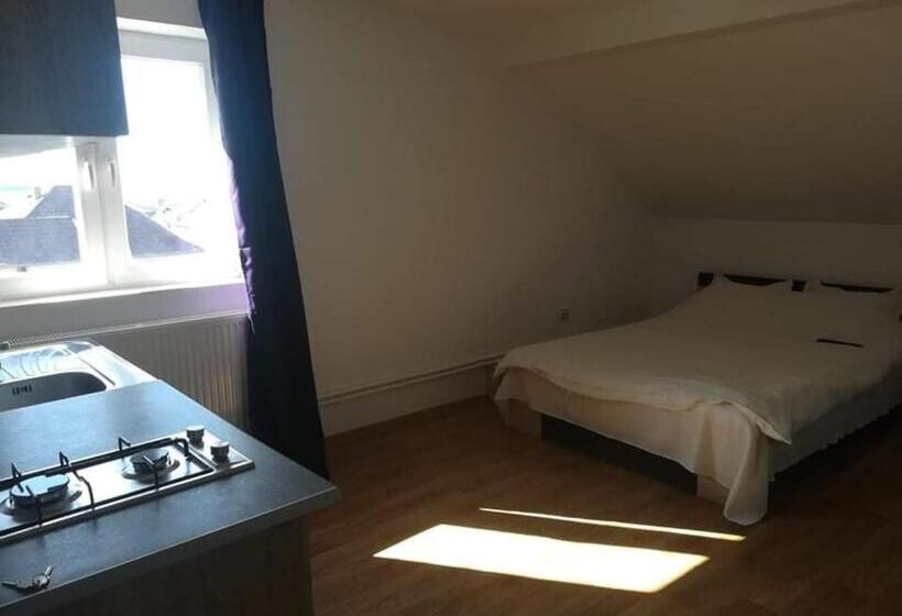 پانسیون Casa Aurora