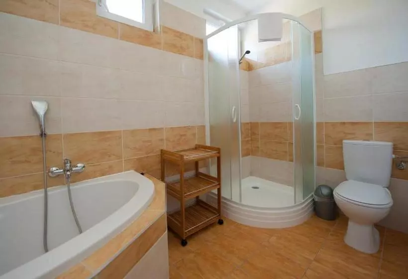 Majatalo Ubytování Merlot