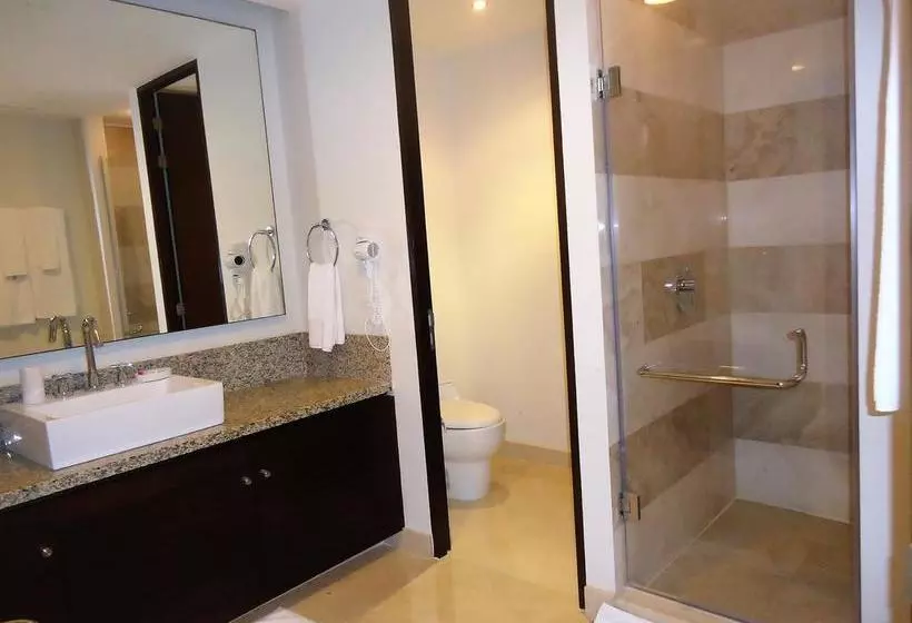 Tu Mirada Al Mar Beachfront Tower & Spa