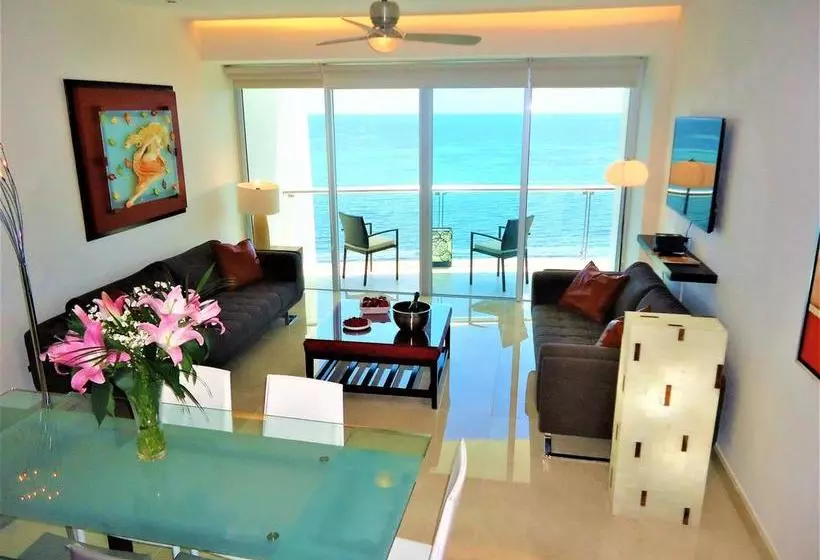 Tu Mirada Al Mar Beachfront Tower & Spa