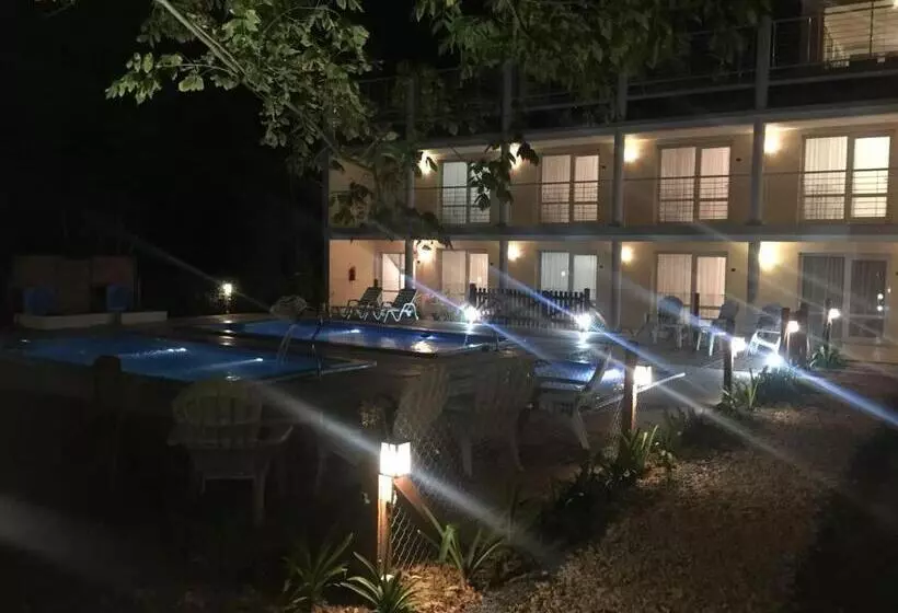 Apart Hotel La Giraldilla
