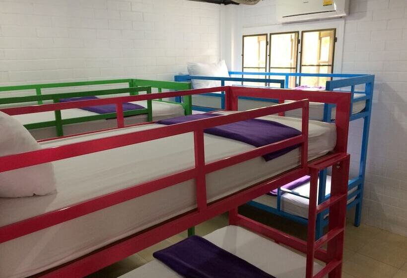 پانسیون Summer Guesthouse & Hostel