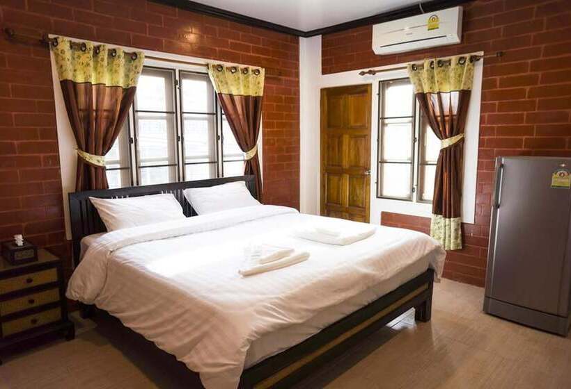 پانسیون Summer Guesthouse & Hostel