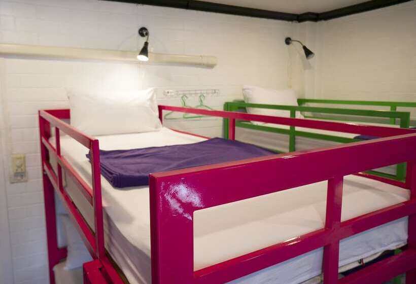 پانسیون Summer Guesthouse & Hostel