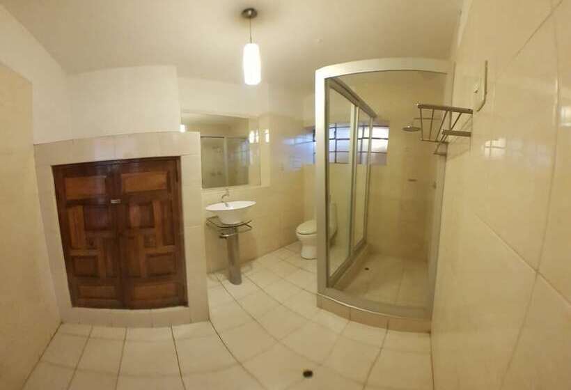 هاستل La Cabaña