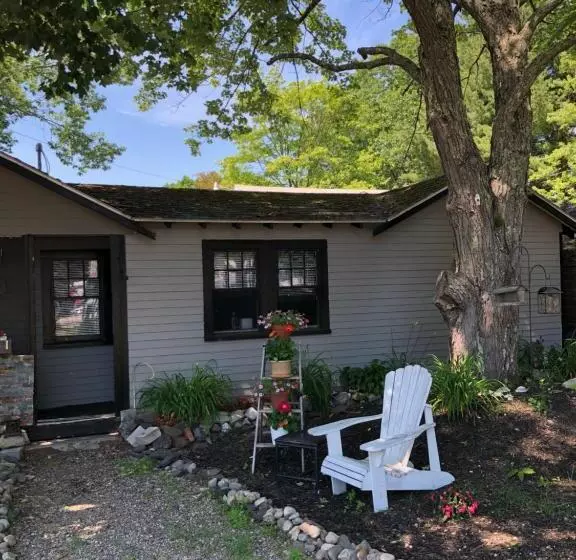 هاستل Seafarer Inn And Cottages