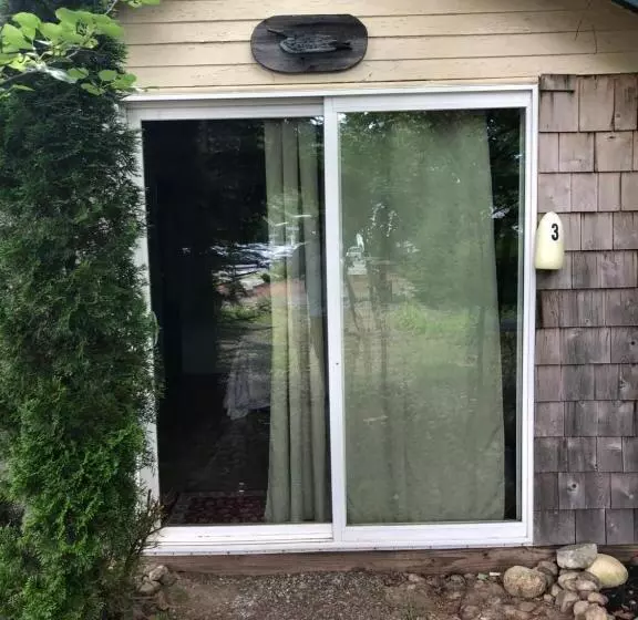 هاستل Seafarer Inn And Cottages