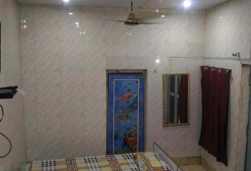 پانسیون Goldy Guest House