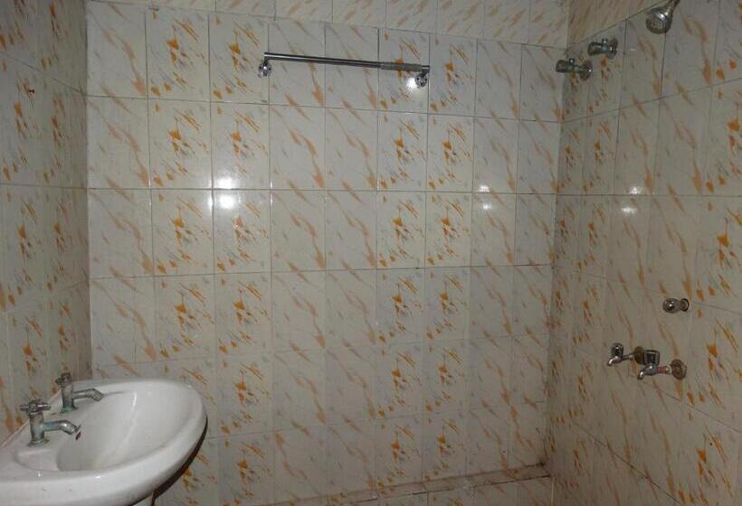 پانسیون Goldy Guest House