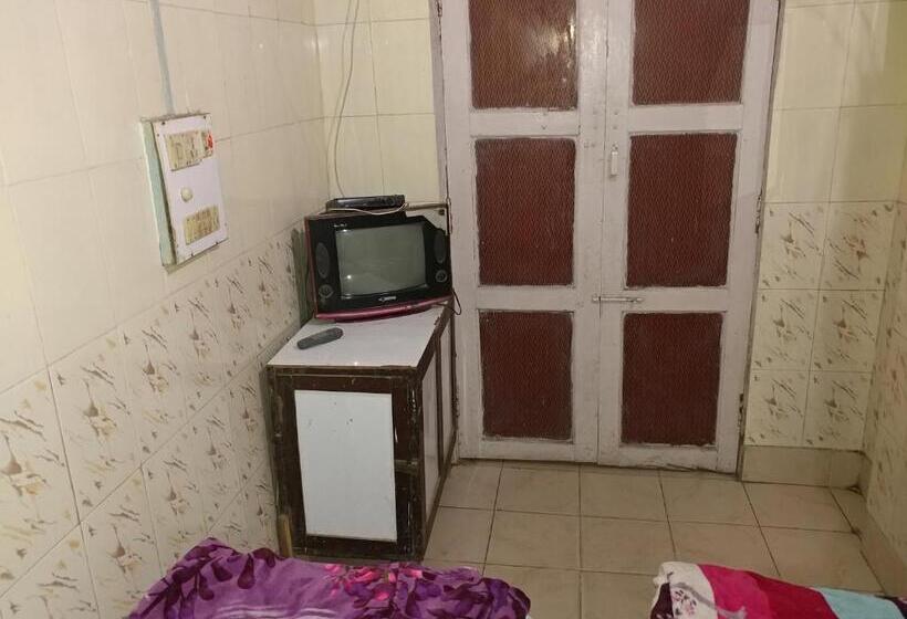 پانسیون Goldy Guest House