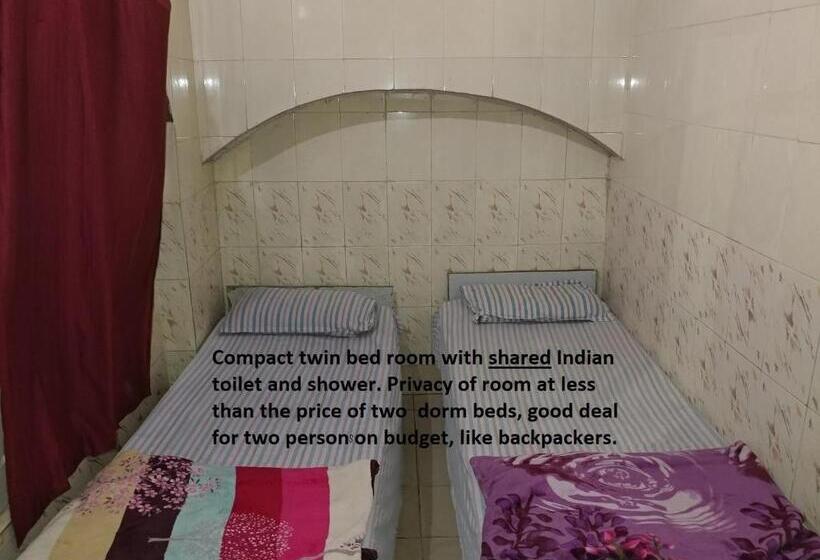 پانسیون Goldy Guest House