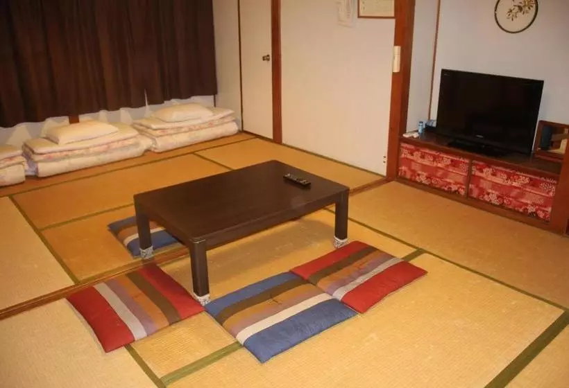 ペンション Oyado Hana