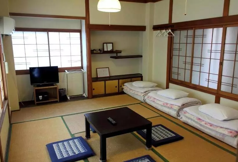 ペンション Oyado Hana