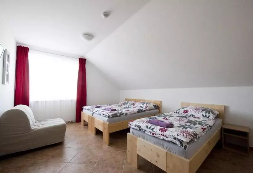 Majatalo Penzion žurek