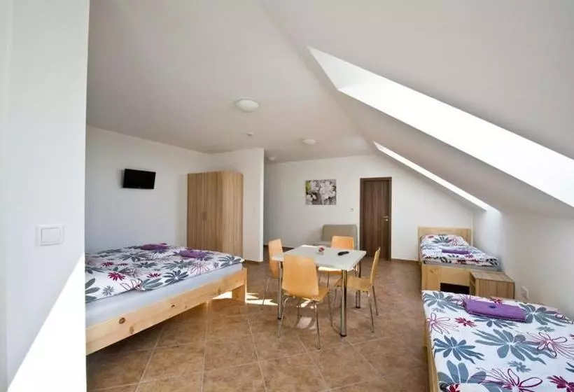 Majatalo Penzion žurek