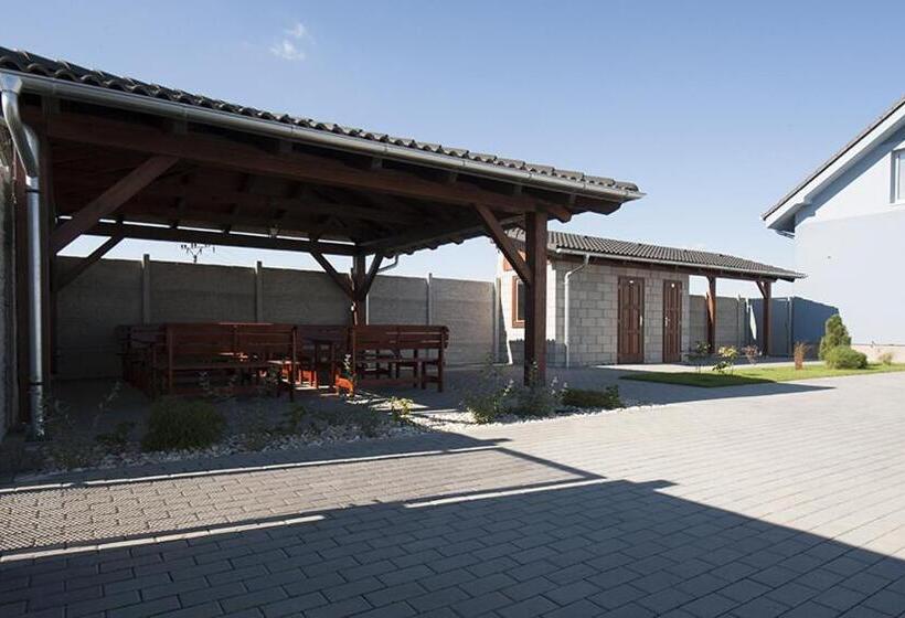 بنسيون Penzion žurek