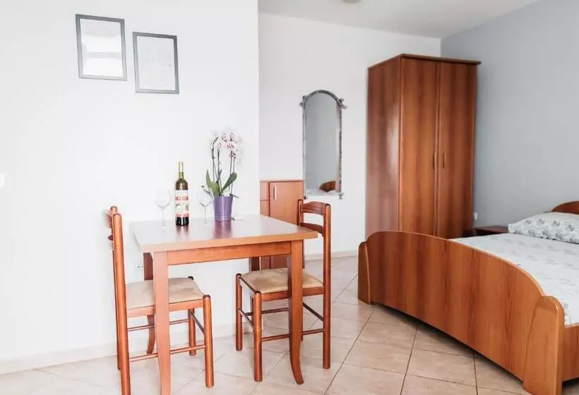 پانسیون Guest House Lalic