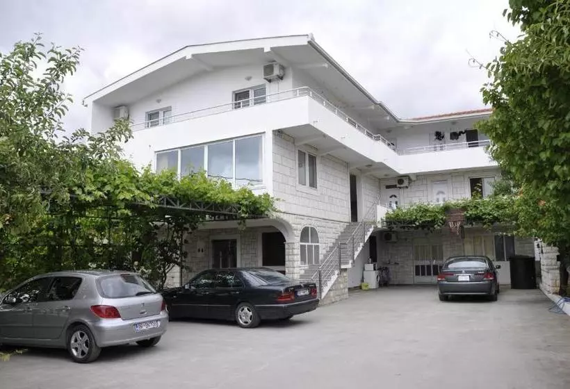 پانسیون Guest House Lalic