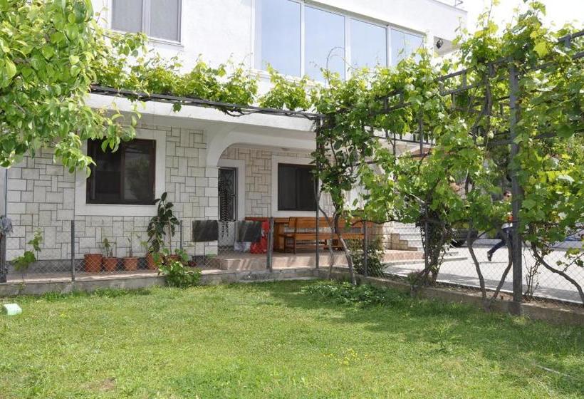 پانسیون Guest House Lalic