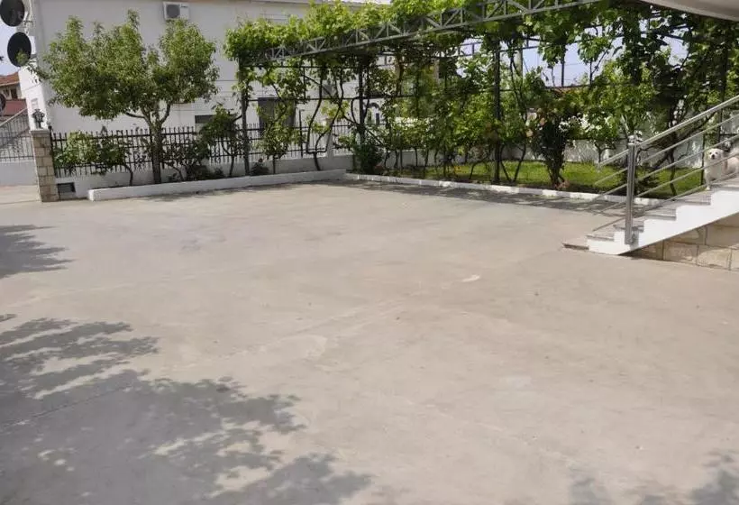 پانسیون Guest House Lalic