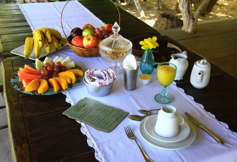 ペンション Pousada Titas