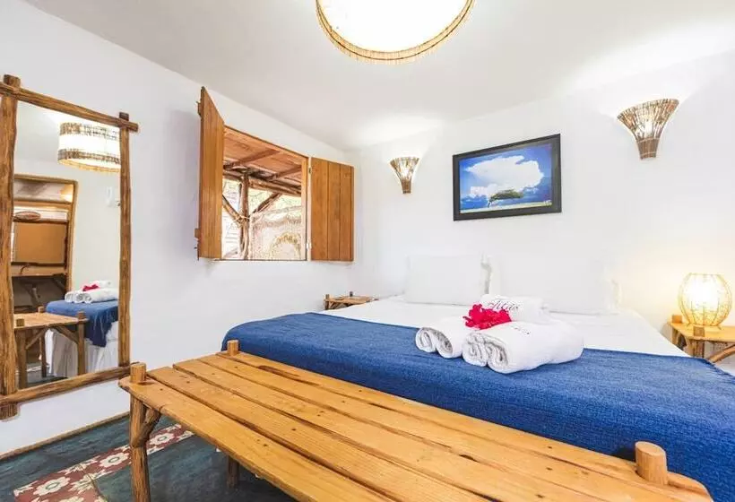 ペンション Pousada Titas