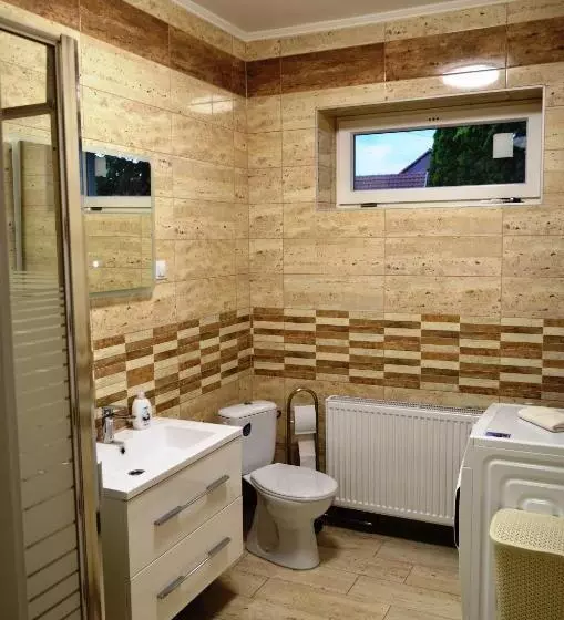 پانسیون Henrietta   Violetta Apartman