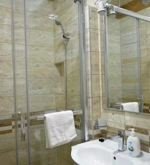 پانسیون Henrietta   Violetta Apartman