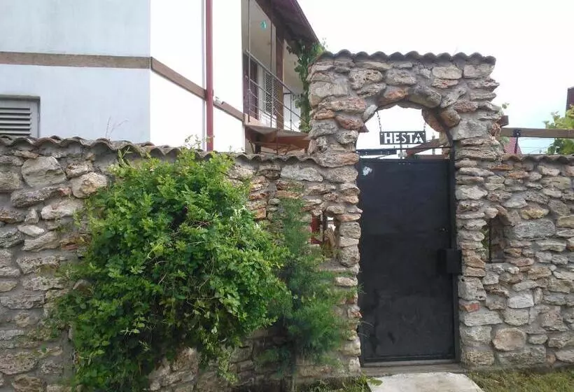 پانسیون Hesta