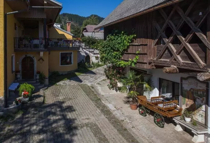 هتل Bio Turistična Kmetija Frčej Zupan
