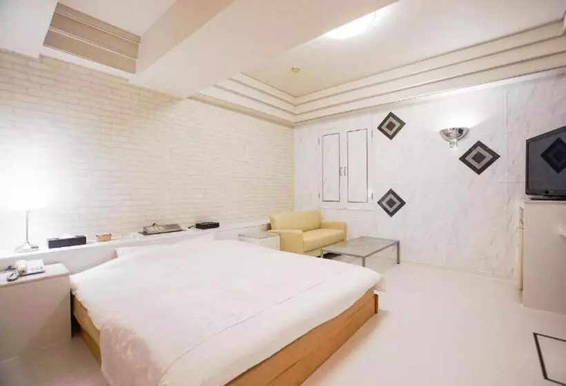 ホテル Fun3  Adult Only