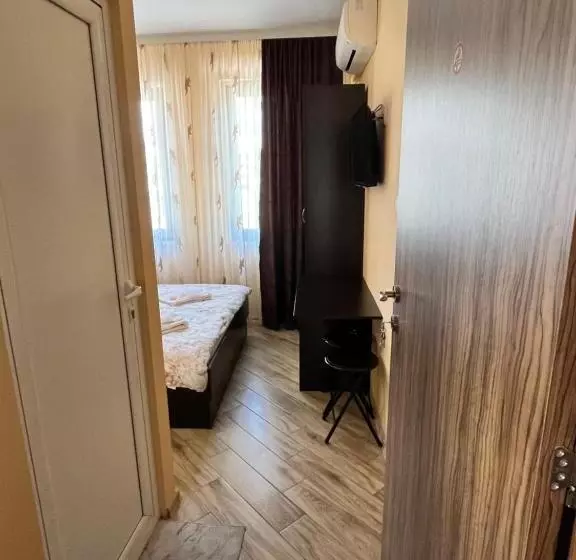 ペンション Guesthouse Zornitsa