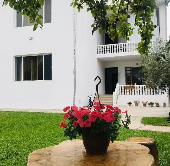 پانسیون Sweet Home Near Black Sea