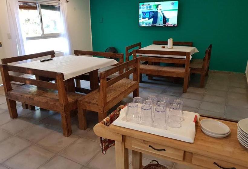 فندق صغير Hosteria El Colonial