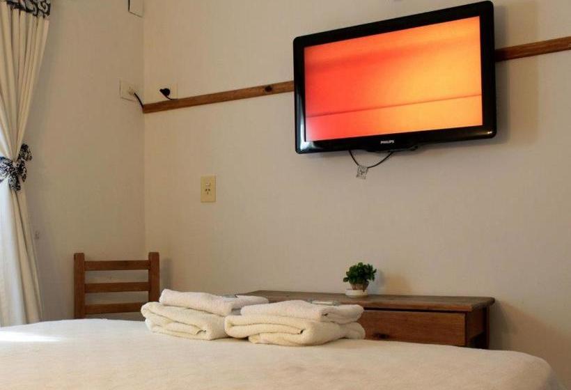 فندق صغير Hosteria El Colonial