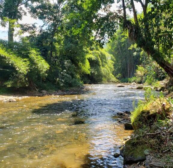 פנסיון Nina Flor Pousada Lumiar