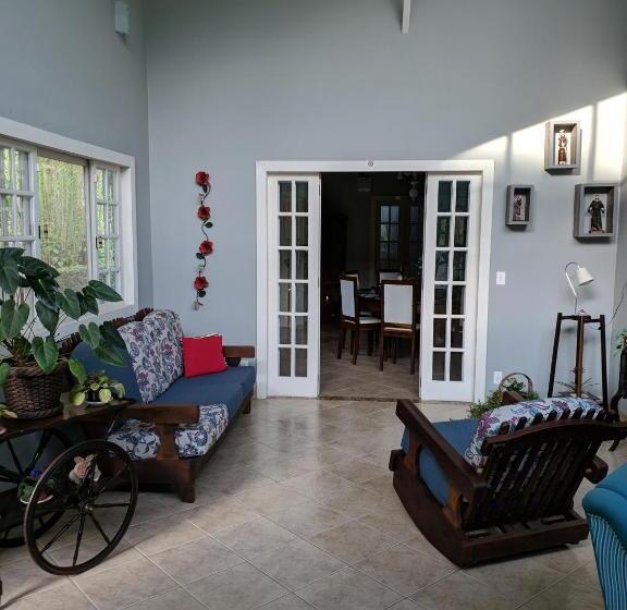 פנסיון Nina Flor Pousada Lumiar