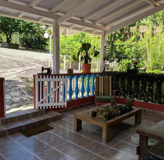 פנסיון Nina Flor Pousada Lumiar