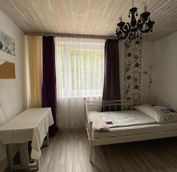 הוסטל Gasthaus Zum Stadtwald