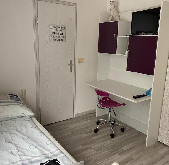 הוסטל Gasthaus Zum Stadtwald