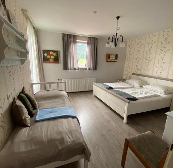 הוסטל Gasthaus Zum Stadtwald