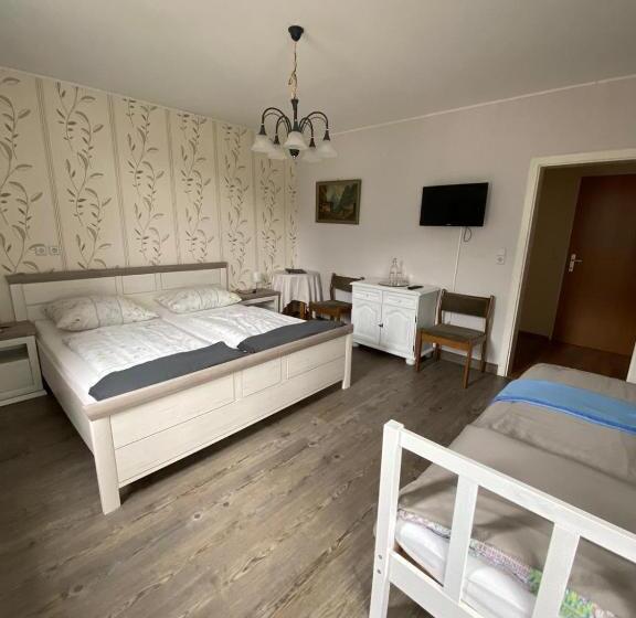 הוסטל Gasthaus Zum Stadtwald