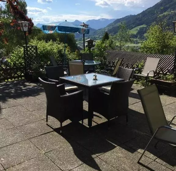 ユースホステル Gasthaus Zum Stadtwald